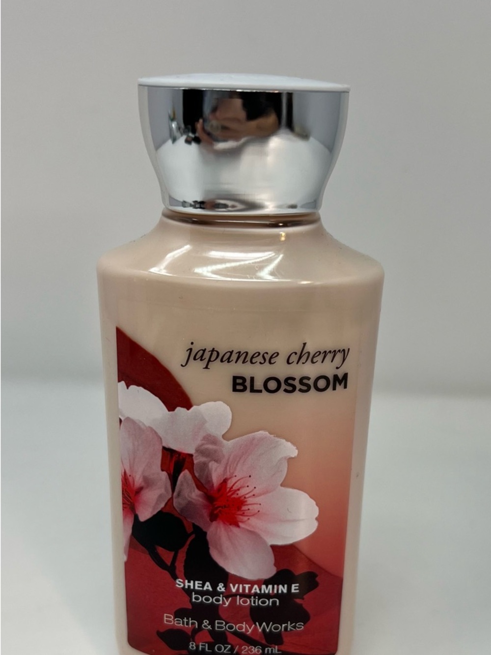 BATH BODY WORKS JAPANESE CHERRY BLOSSOM BODY LOTION SHEA BUTTER VITAMIN E 8FL OZ